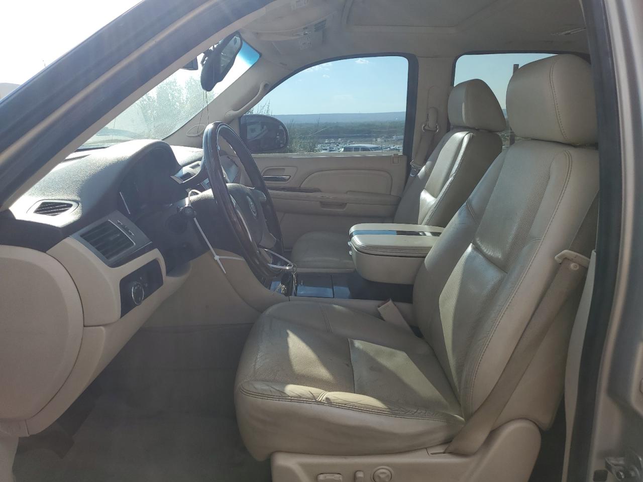 1GYFK638X7R149461 2007 Cadillac Escalade Luxury