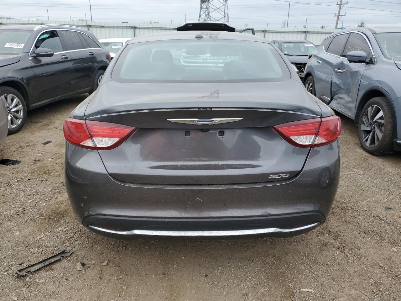 2015 Chrysler 200 Limited VIN: 1C3CCCAB0FN692752 Lot: 73144544