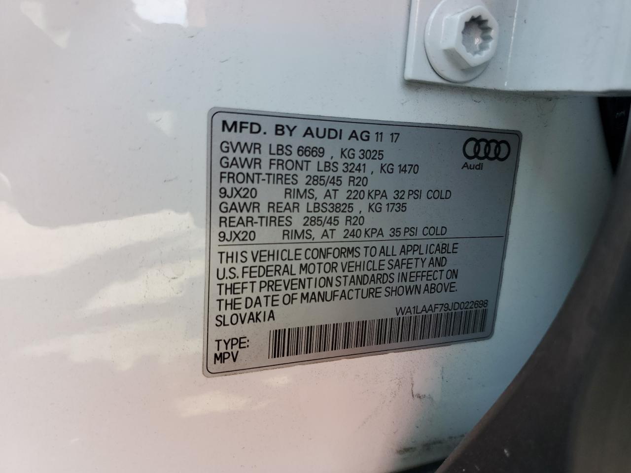 WA1LAAF79JD022698 2018 Audi Q7 Premium Plus