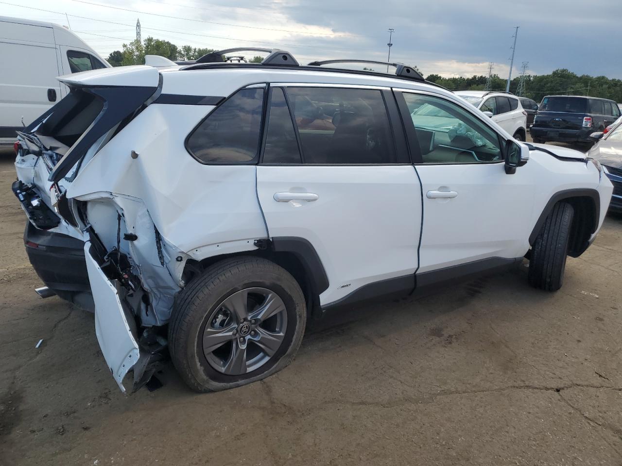 2024 Toyota RAV 4 - Image 3