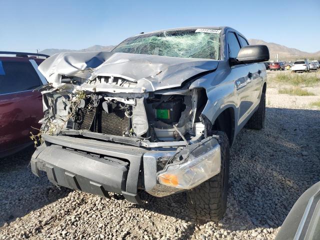  TOYOTA TUNDRA 2016 Srebrny