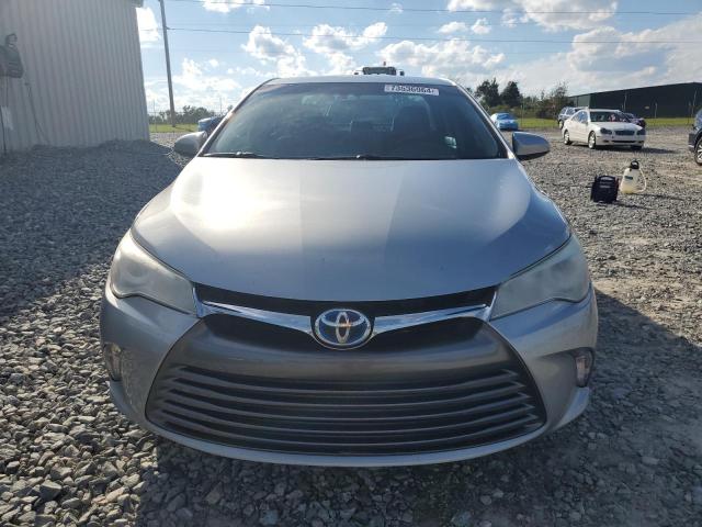  TOYOTA CAMRY 2015 Srebrny