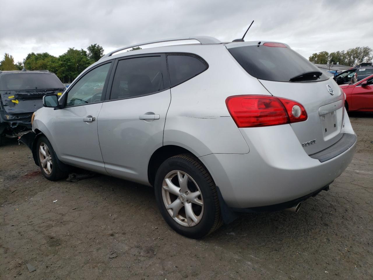2008 Nissan Rogue - Image 2