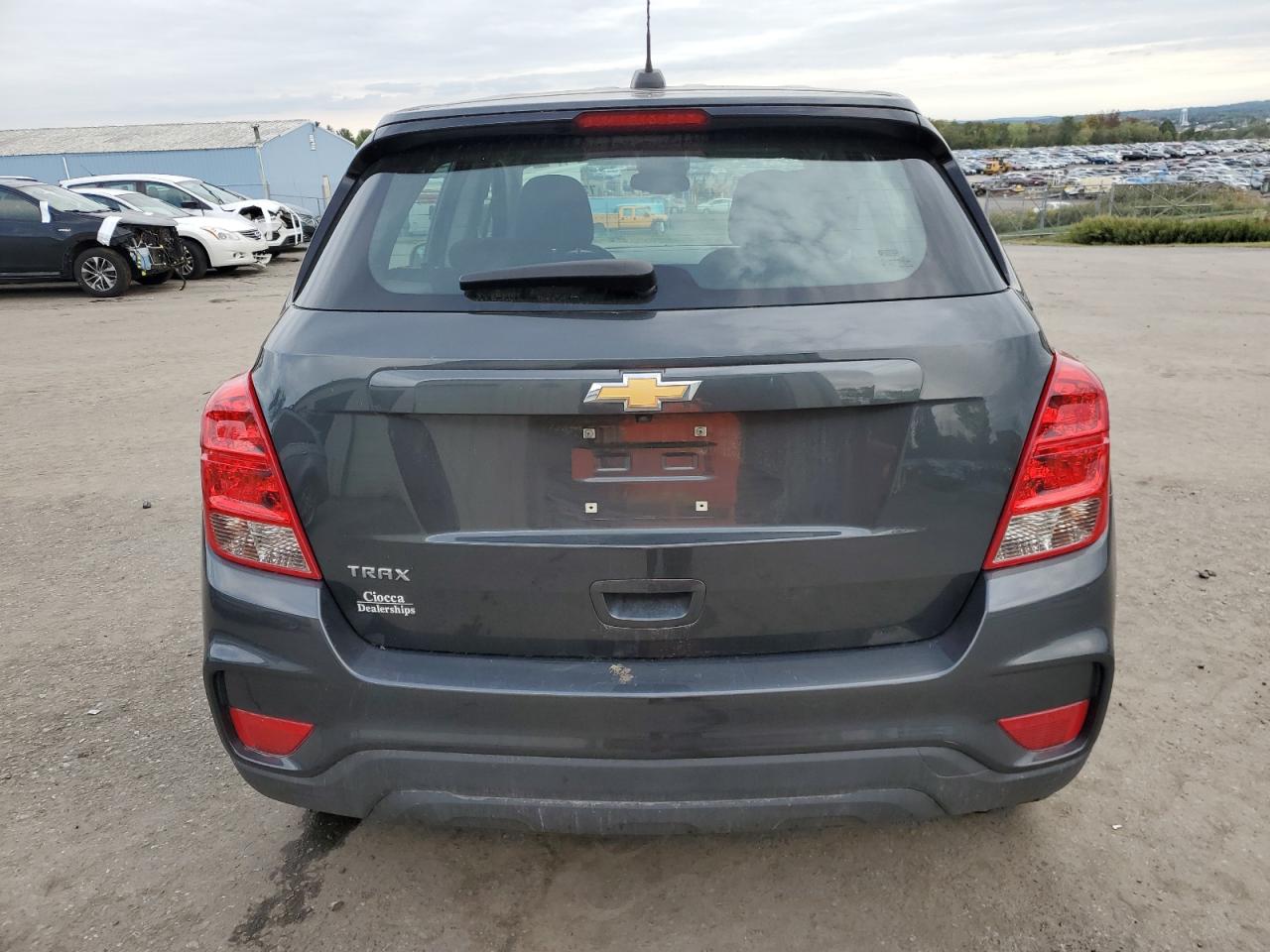 3GNCJKSB8LL152126 2020 Chevrolet Trax Ls