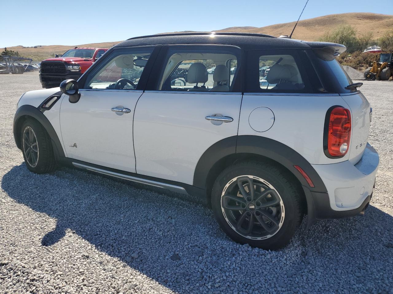 2015 MINI Cooper - Image 2