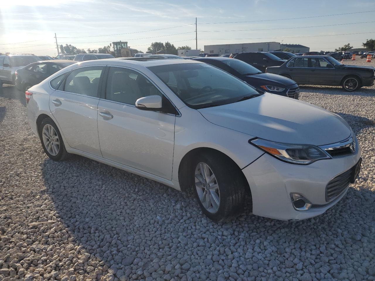 2014 Toyota Avalon - Image 4