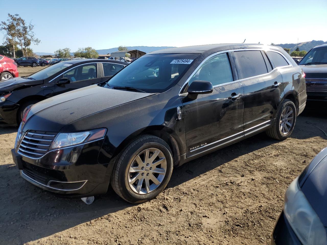 2019 Lincoln MKT - Image 1