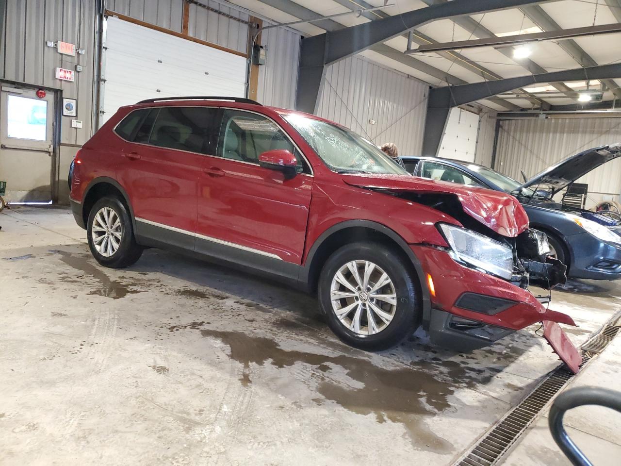 3VV2B7AX8JM029768 2018 Volkswagen Tiguan Se