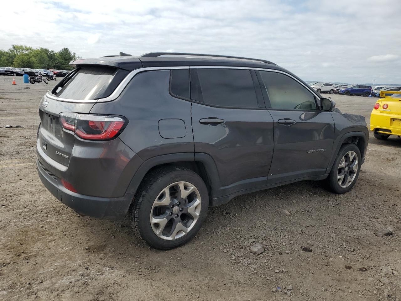 2018 Jeep Compass - Image 3