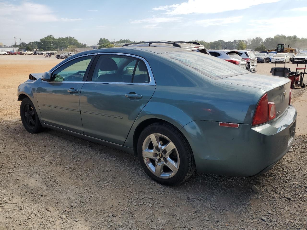 2009 Chevrolet Malibu - Image 2