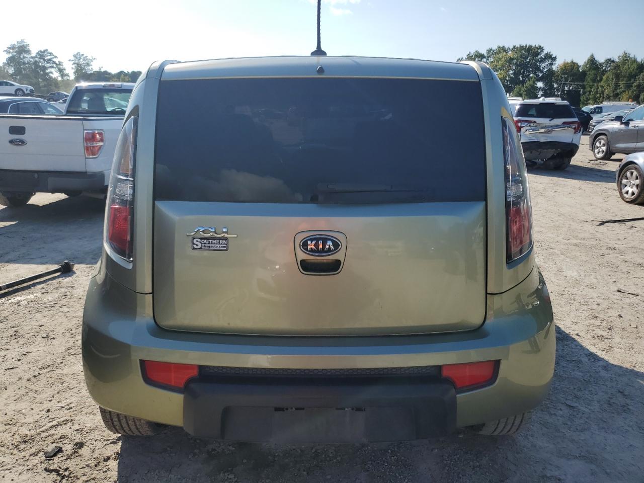 KNDJT2A27B7223914 2011 Kia Soul +