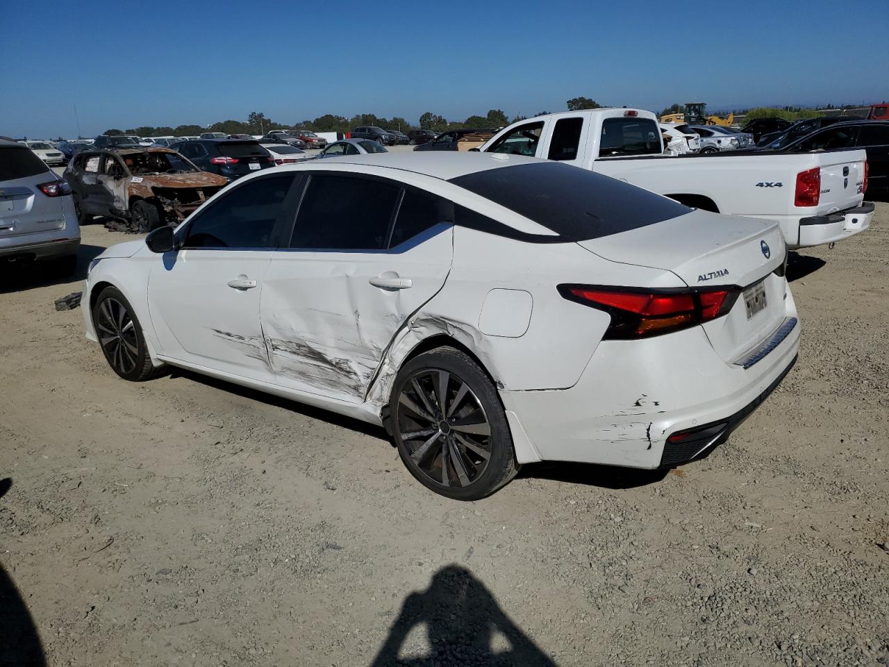2021 Nissan Altima - Image 2