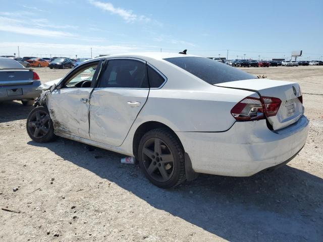 Sedans VOLKSWAGEN PASSAT 2012 Czarny