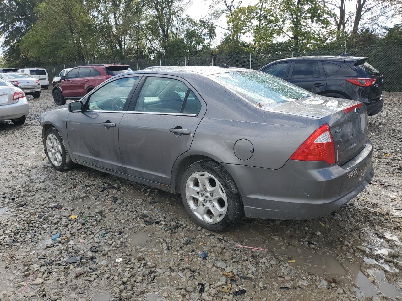 2010 Ford Fusion - Image 2