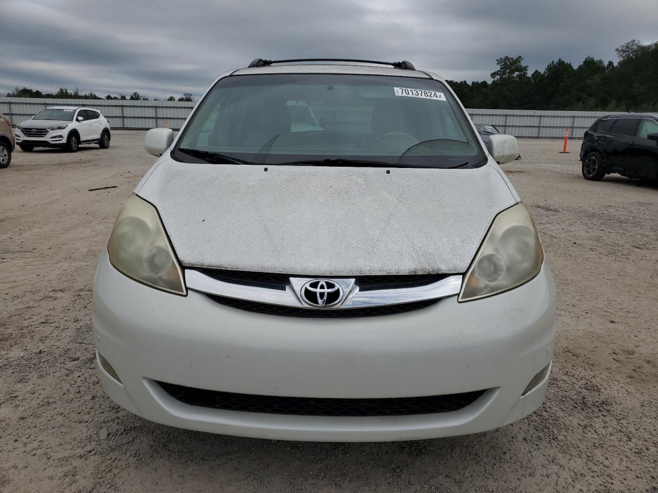 2006 Toyota Sienna - Image 5