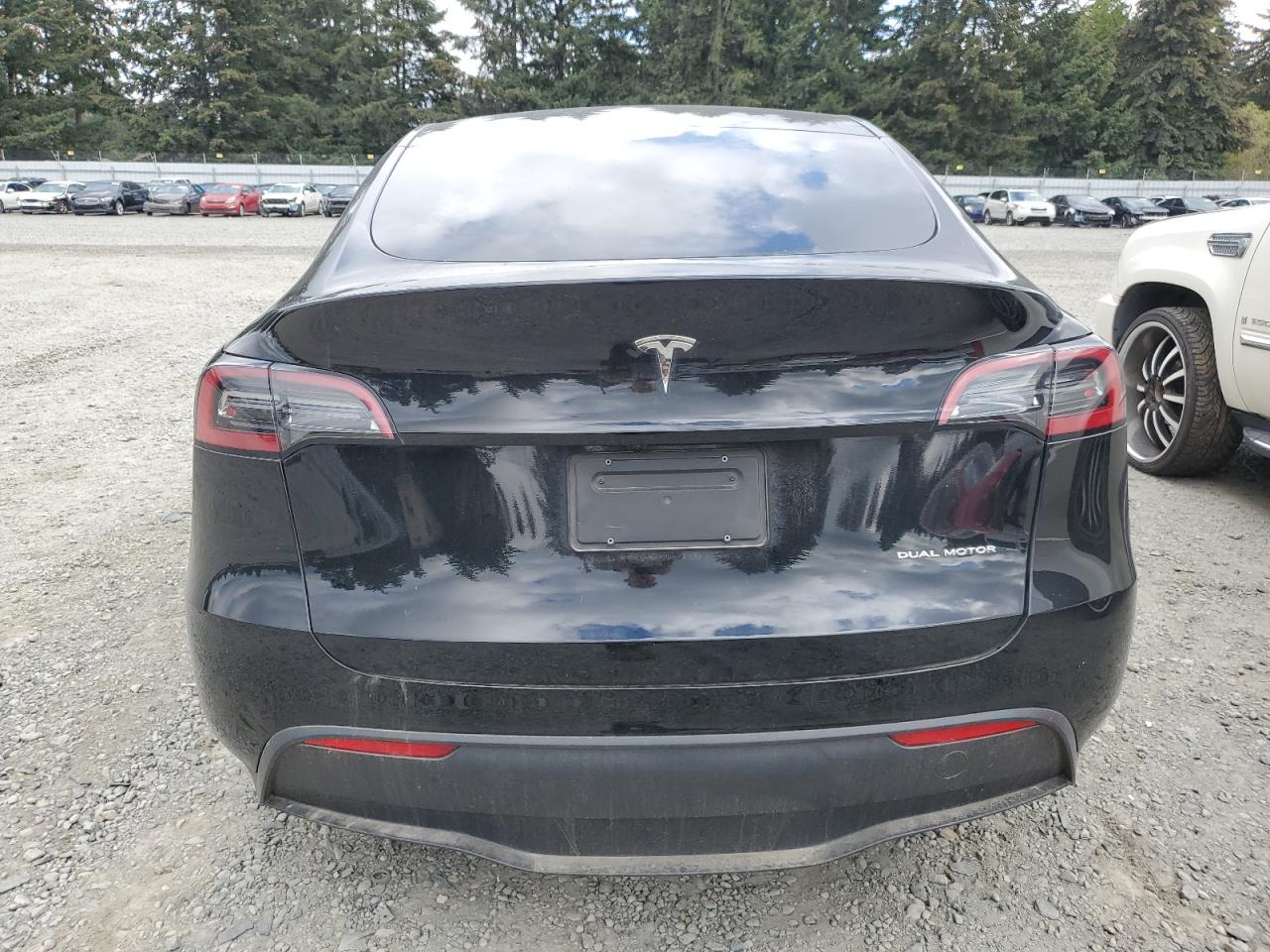 7SAYGDEE6PF939078 2023 Tesla Model Y