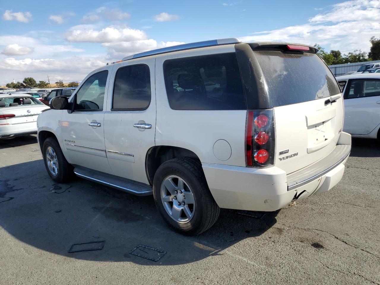 2009 GMC Yukon Denali VIN: 1GKFK03209R195063 Lot: 72285404