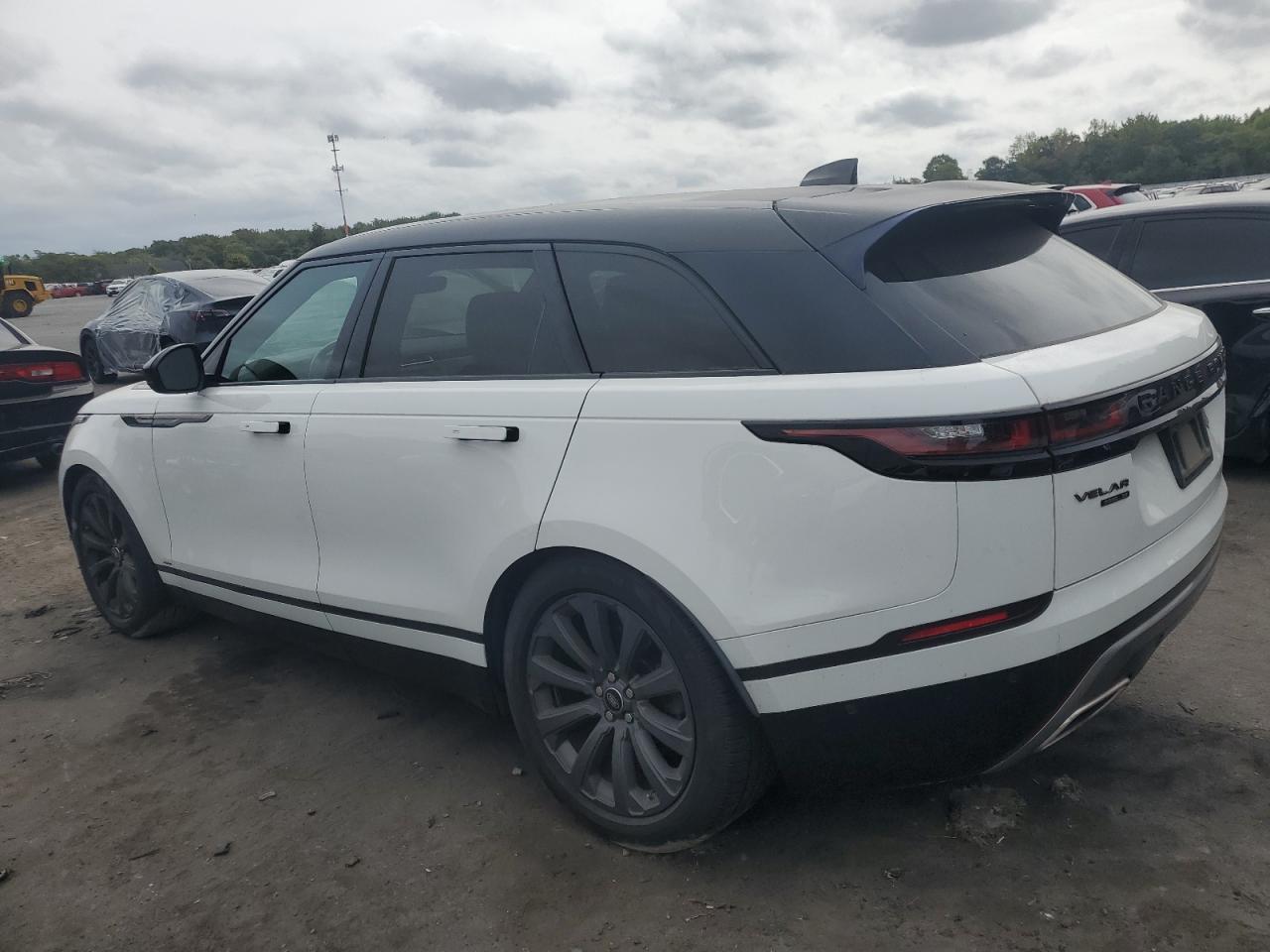 SALYL2RV4JA700631 2018 LAND ROVER RANGE ROVER - Image 2