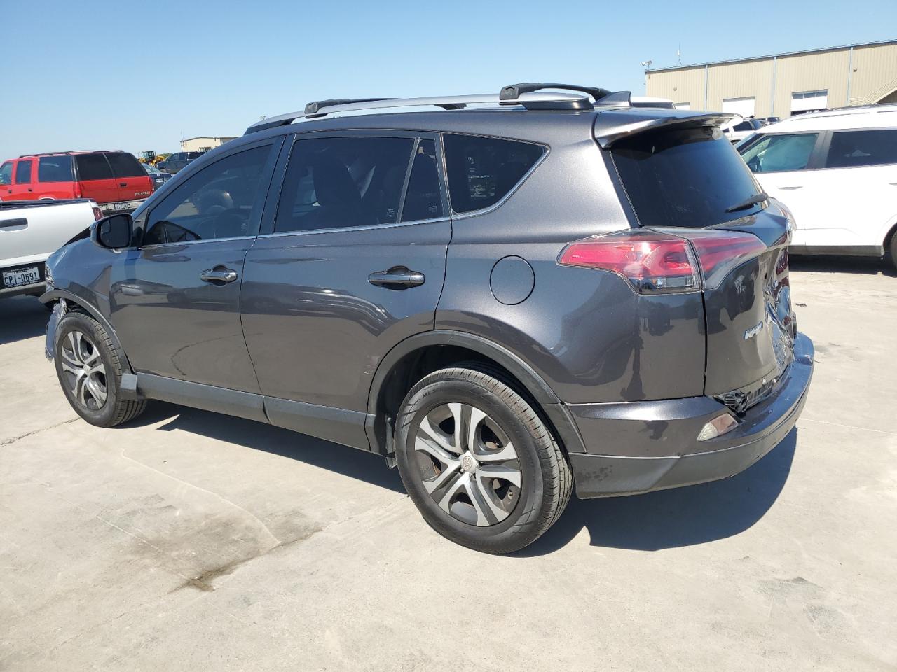 JTMZFREV4JJ160375 2018 TOYOTA RAV 4 - Image 2