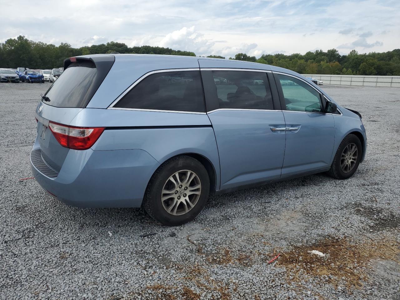 2011 Honda Odyssey - Image 3