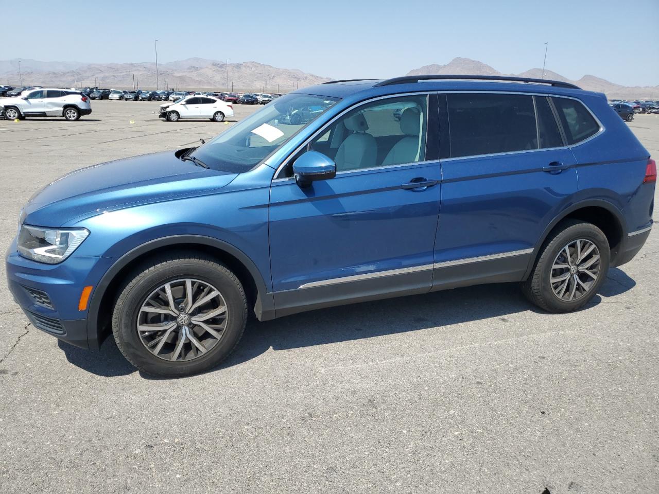 3VV2B7AX0JM193192 2018 VOLKSWAGEN TIGUAN - Image 1