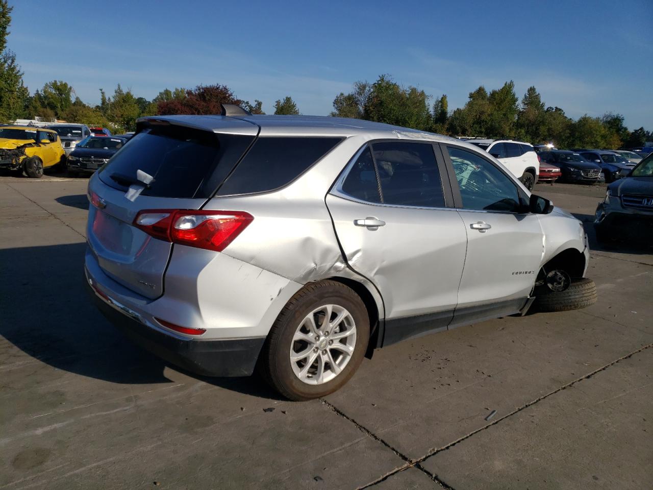 2021 Chevrolet Equinox - Image 3