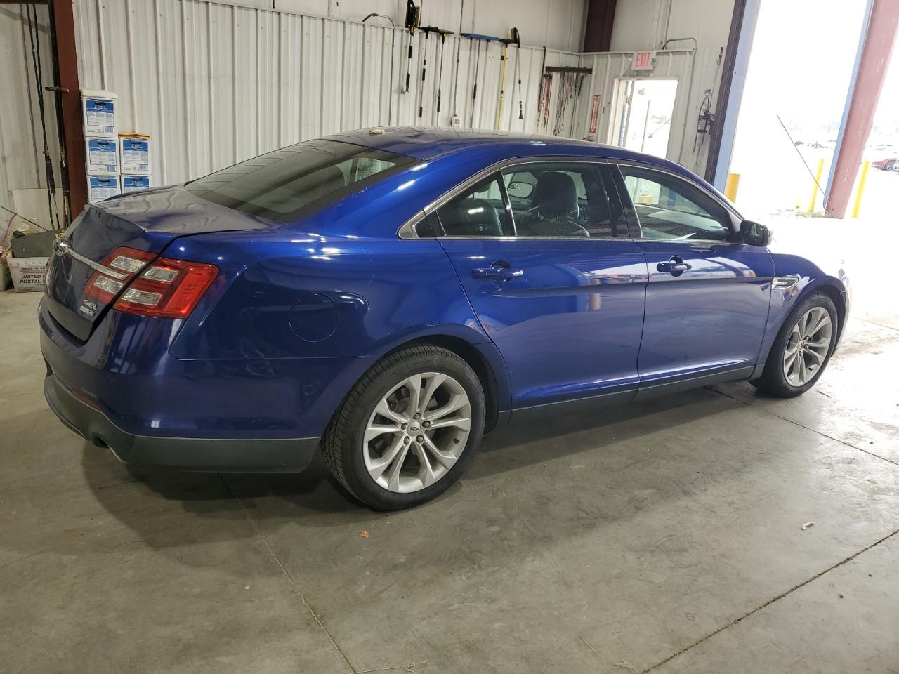 2013 Ford Taurus - Image 3