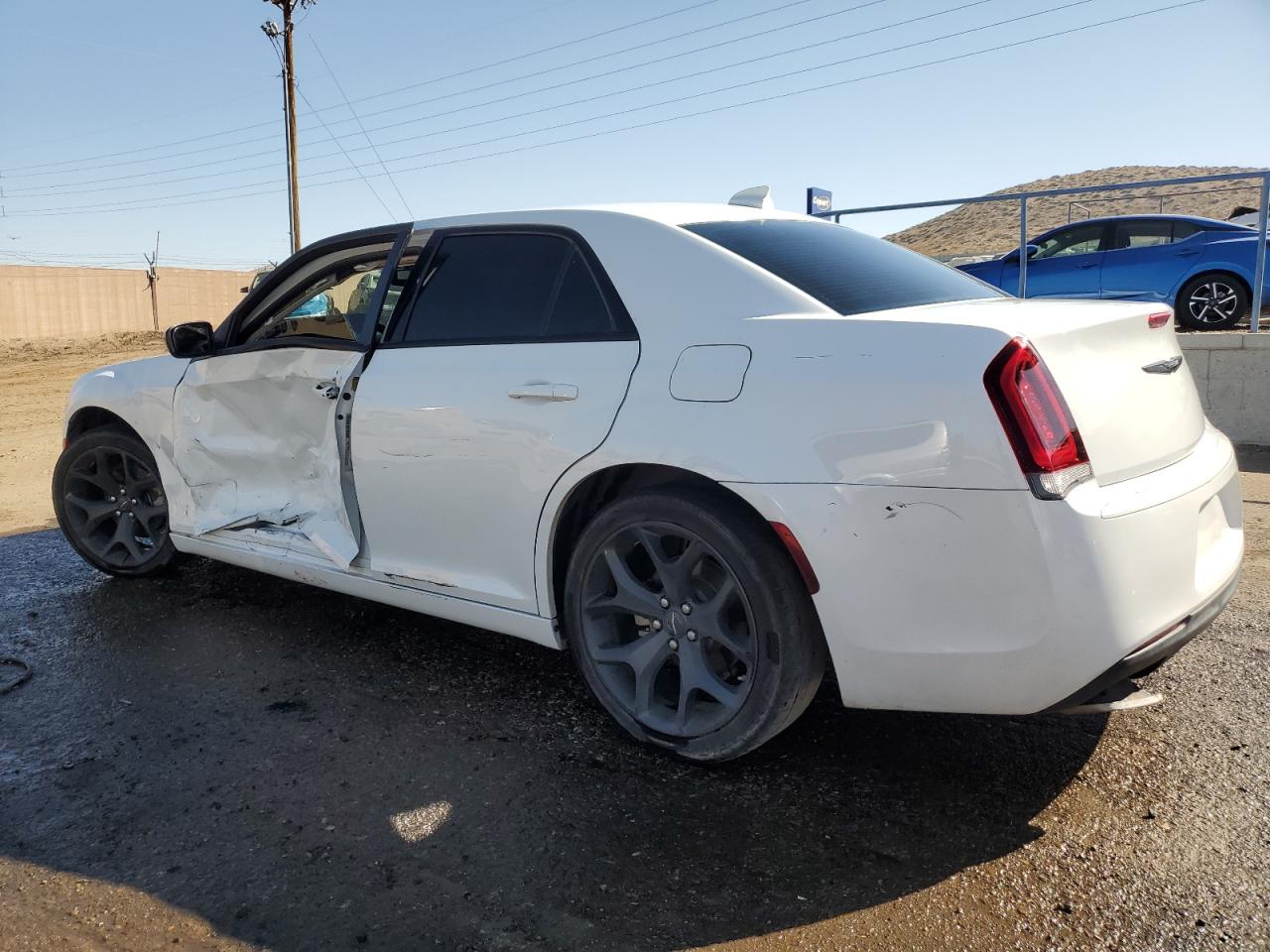 VIN 2C3CCAAG1NH139566 2022 CHRYSLER 300 no.2