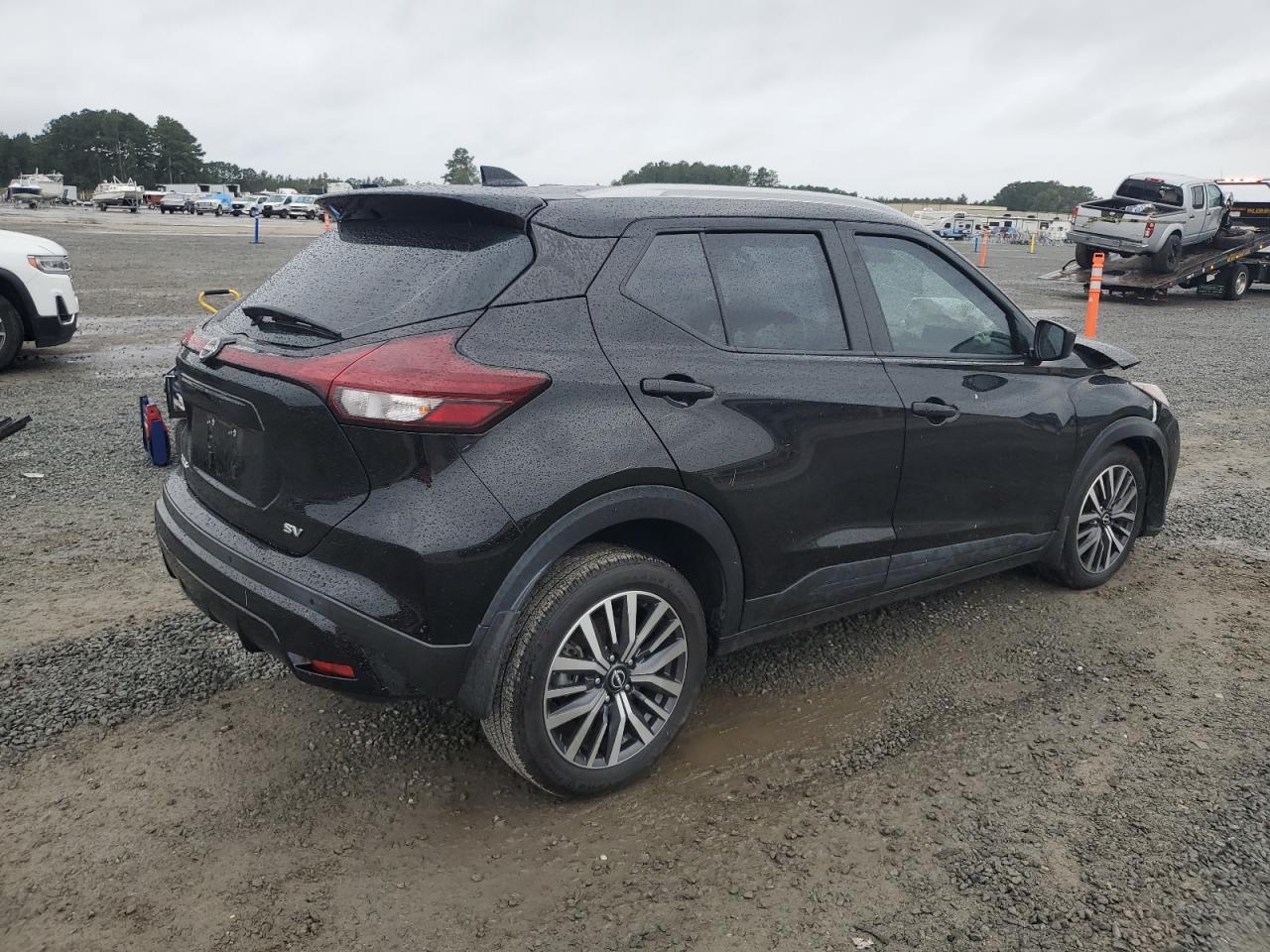 2022 Nissan Kicks - Image 3