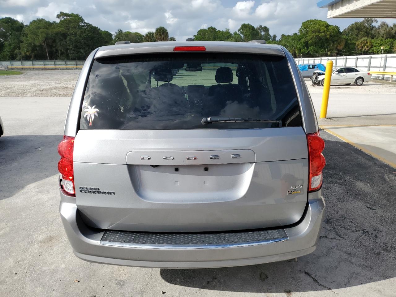 2C4RDGCG3KR707115 2019 Dodge Grand Caravan Sxt