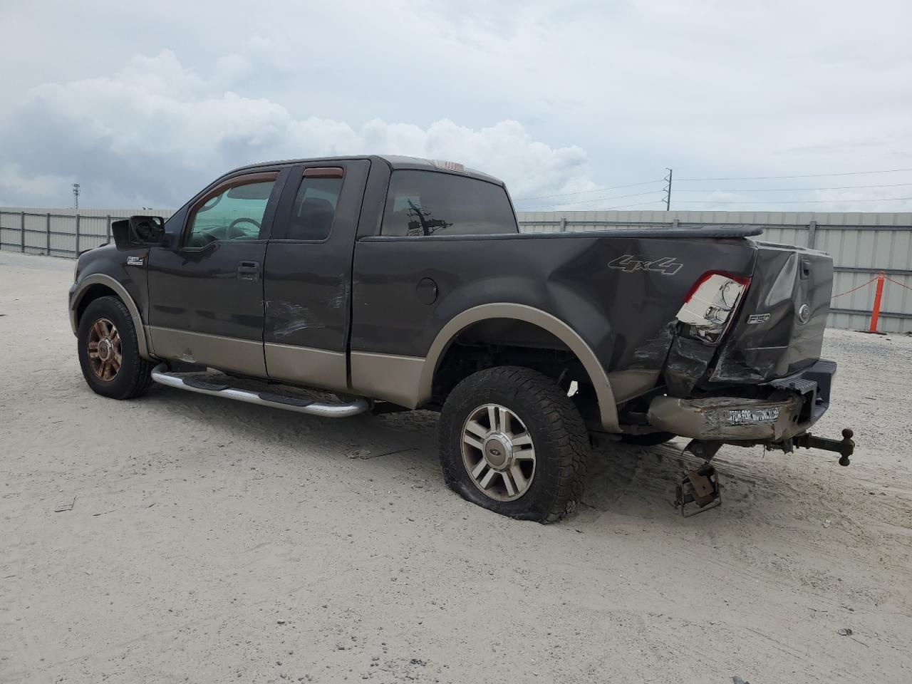 2005 Ford F-150 - Image 2