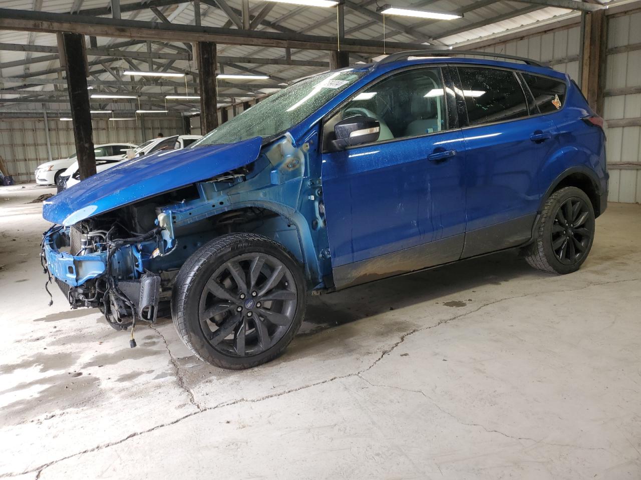 1FMCU9JDXHUE32974 2017 Ford Escape Titanium