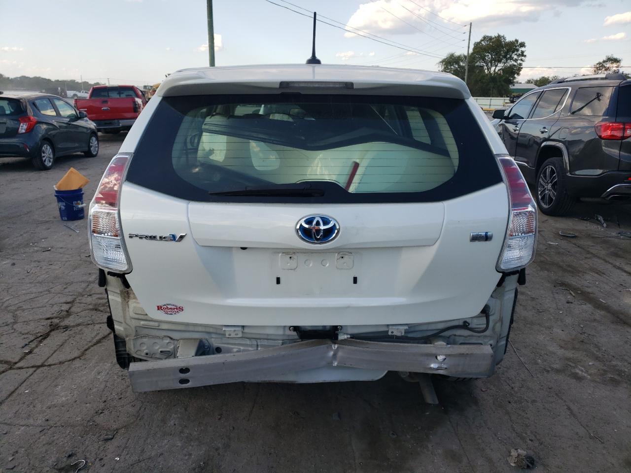 JTDZN3EU0GJ048382 2016 Toyota Prius V