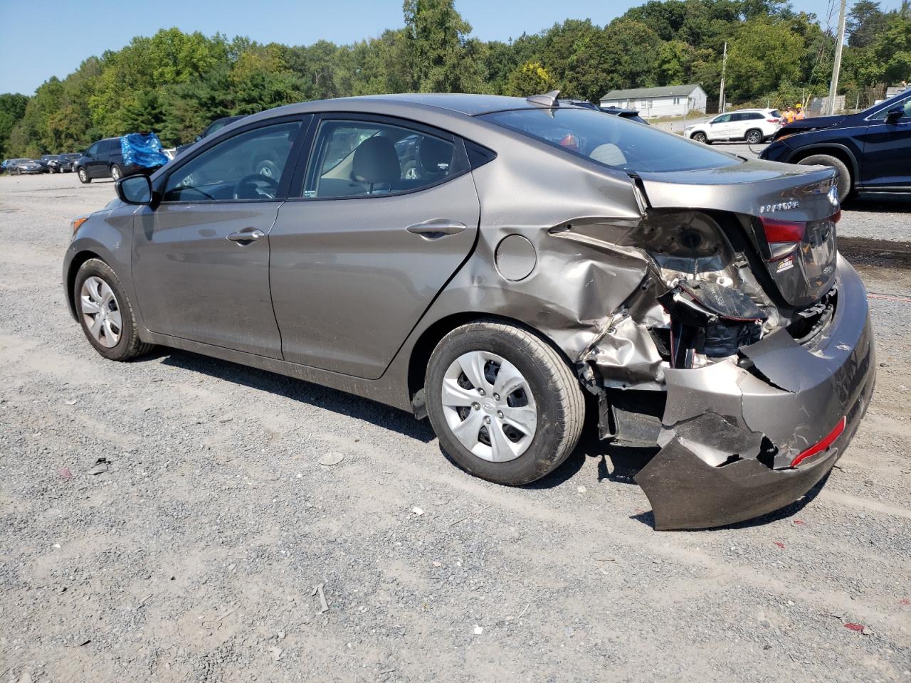 2016 Hyundai Elantra - Image 2