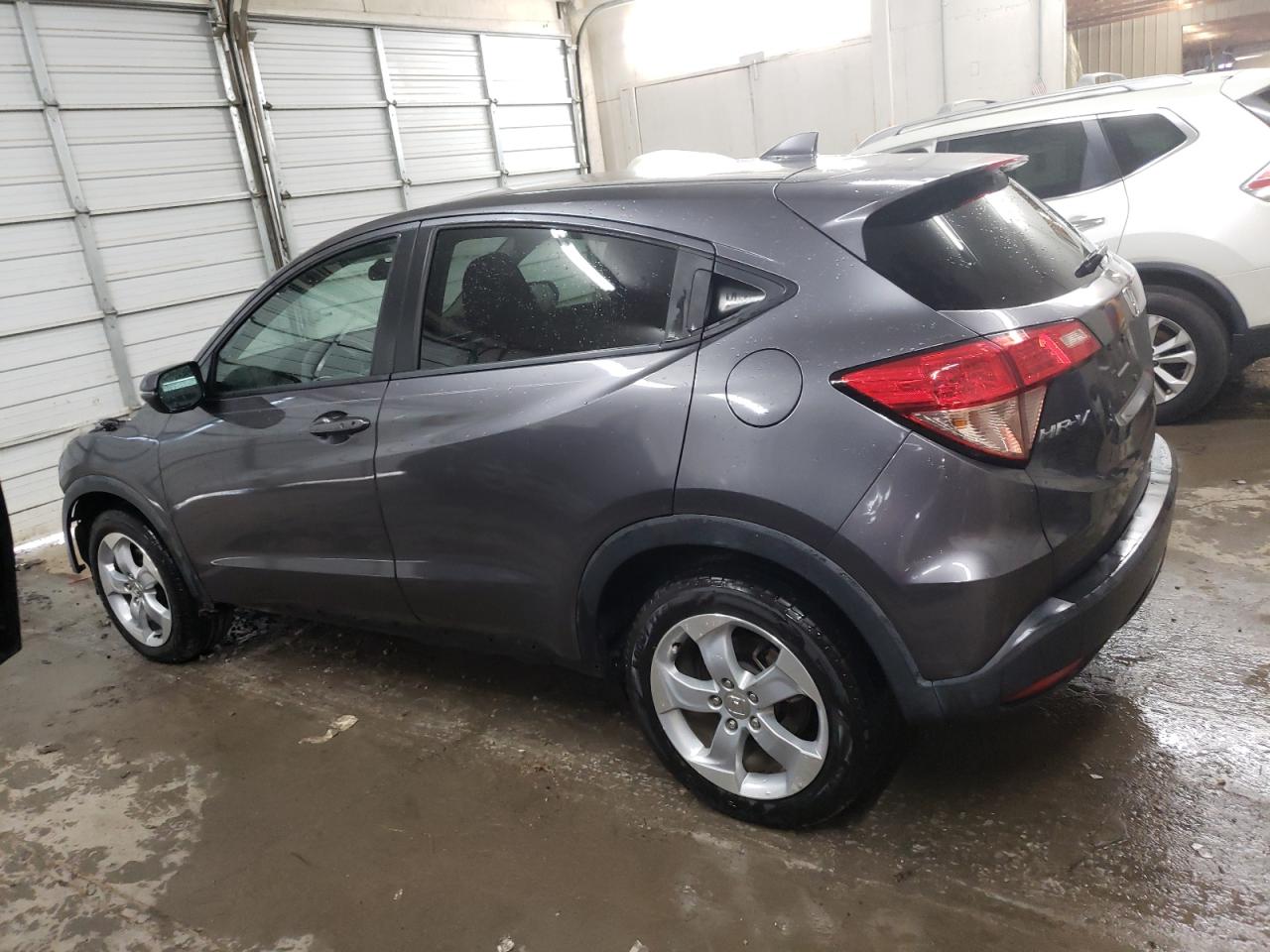 3CZRU5H58GM745055 2016 HONDA HR-V - Image 2