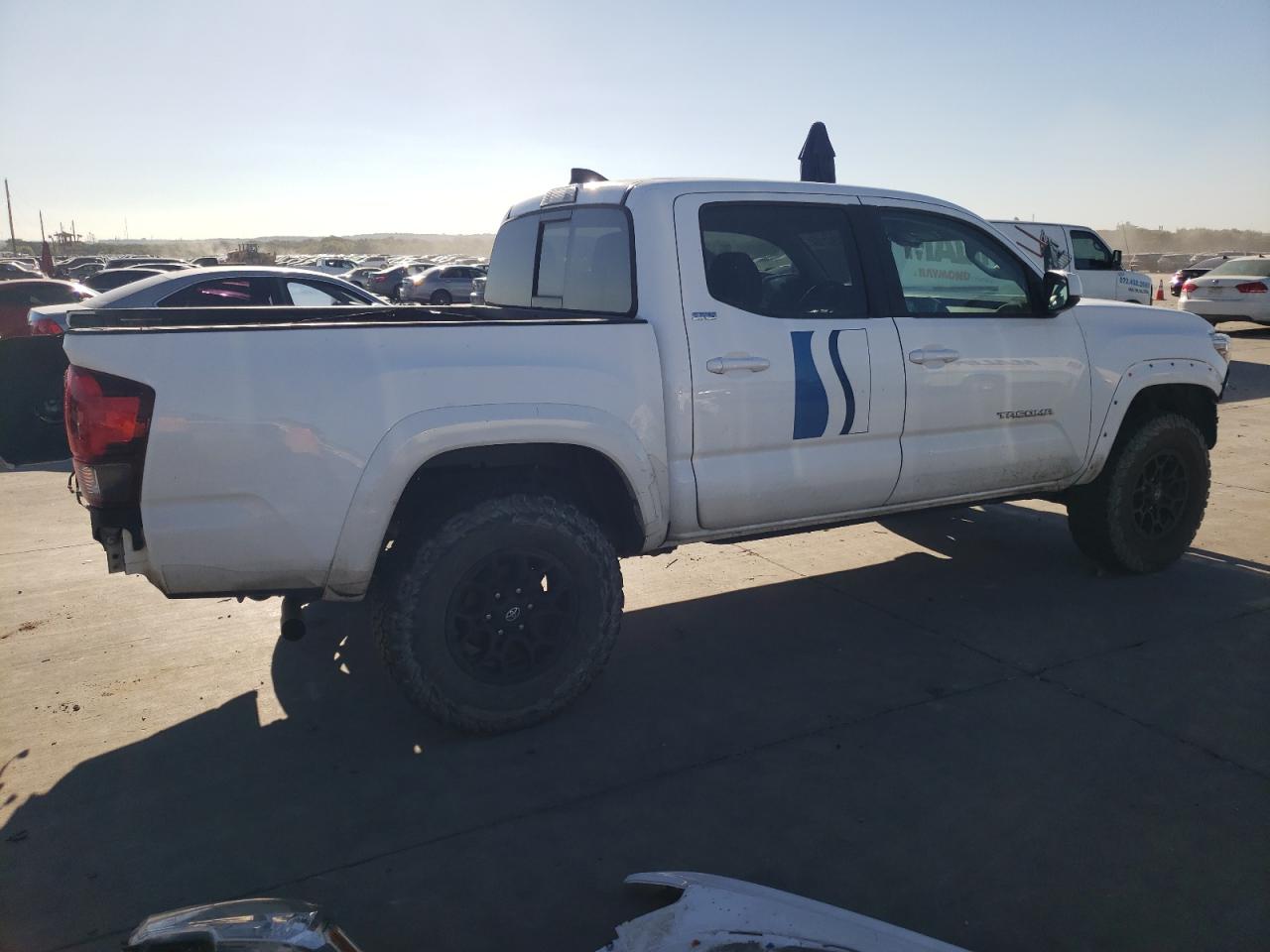 2021 Toyota Tacoma - Image 3