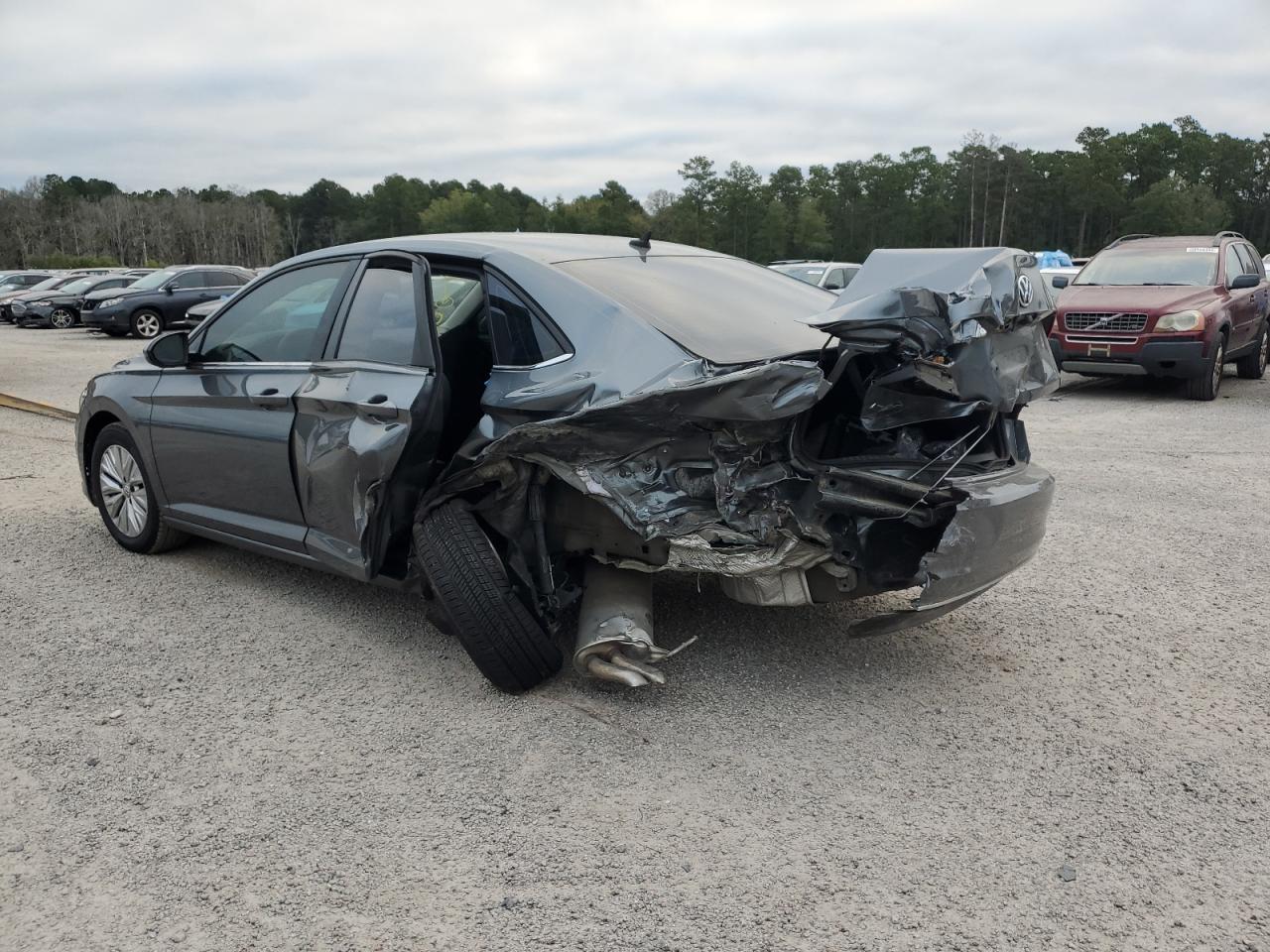 2019 Volkswagen Jetta - Image 2