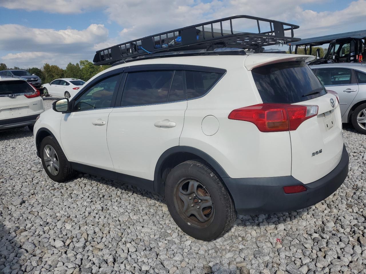 JTMBFREV0FJ033373 2015 TOYOTA RAV 4 - Image 2