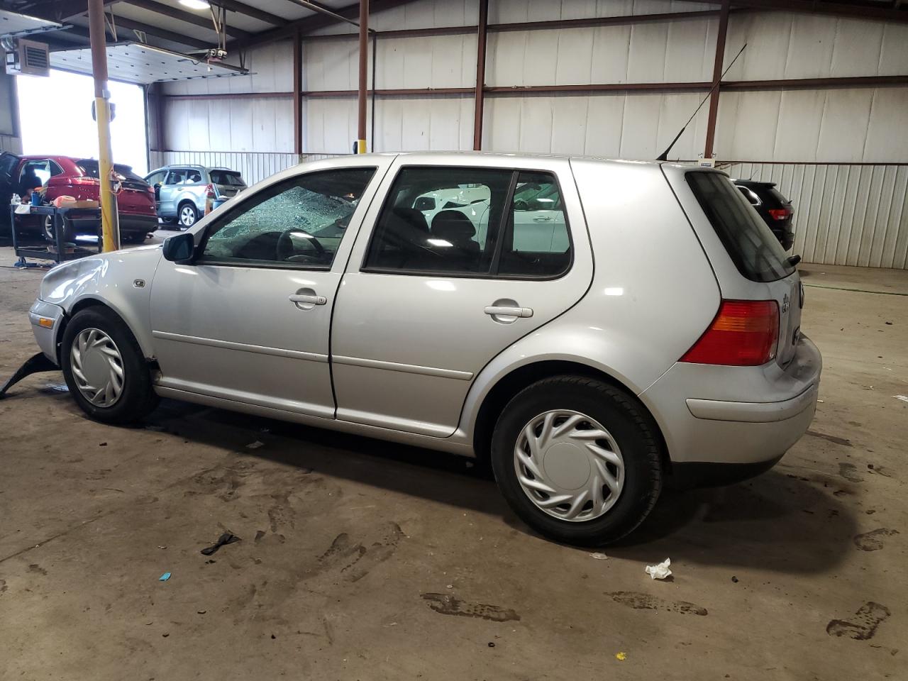 2004 Volkswagen Golf - Image 2