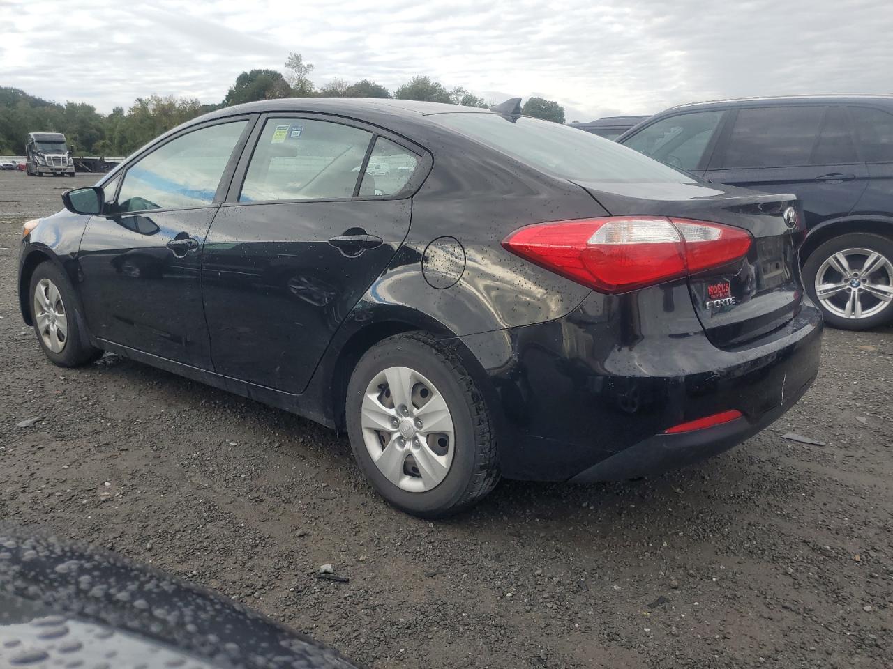 KNAFK4A63G5614338 2016 KIA FORTE - Image 2