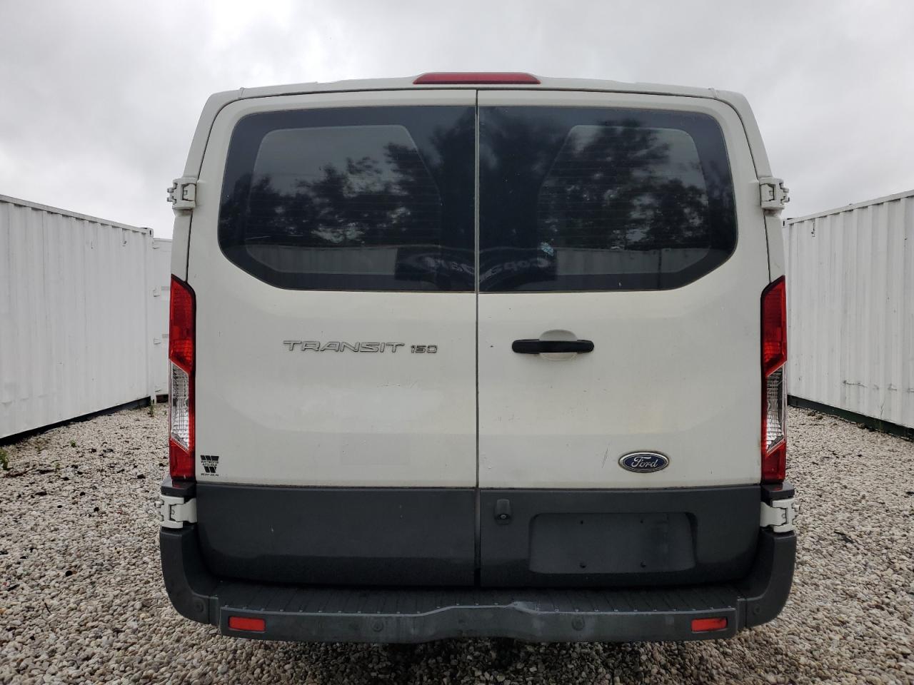 1FTYE1YM0GKB32384 2016 Ford Transit T-150