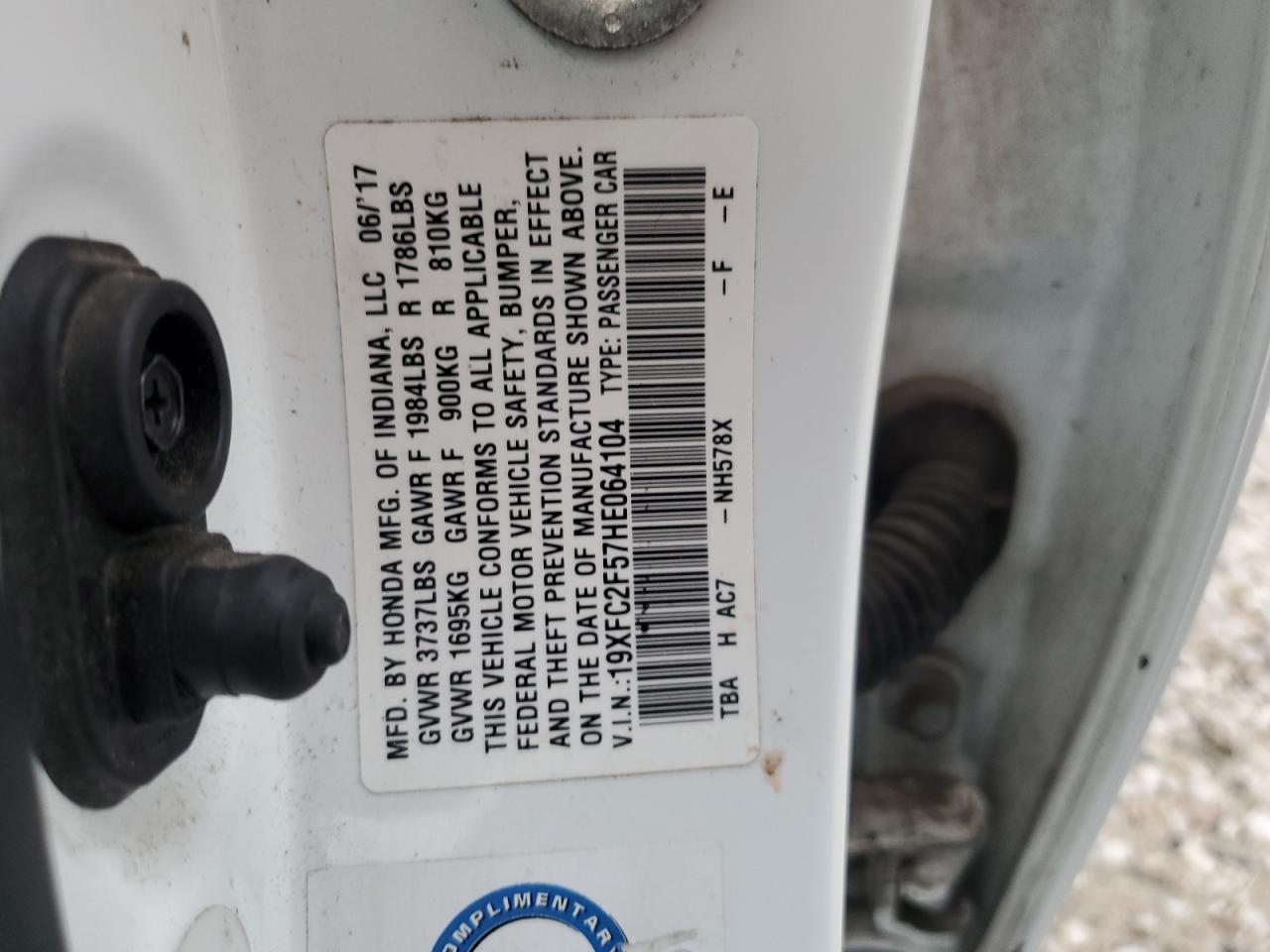 19XFC2F57HE064104 2017 Honda Civic Lx