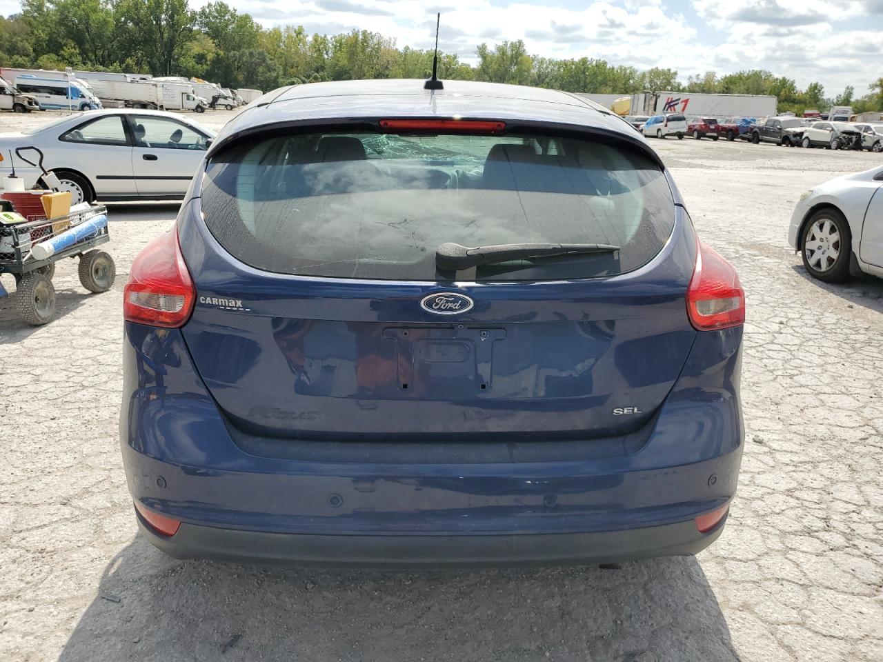 2017 Ford Focus Sel VIN: 1FADP3M24HL214421 Lot: 71858974