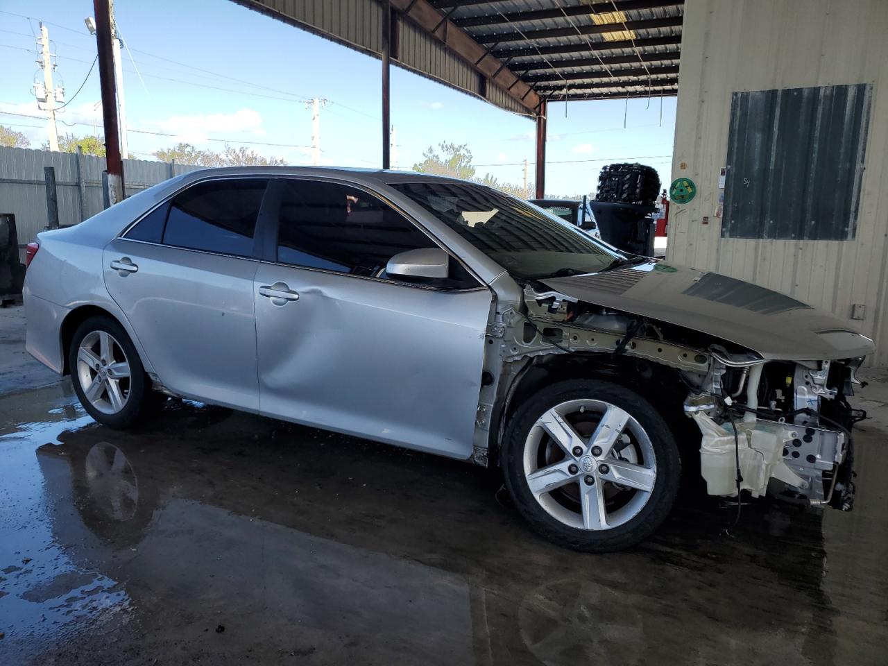 2014 Toyota Camry - Image 4