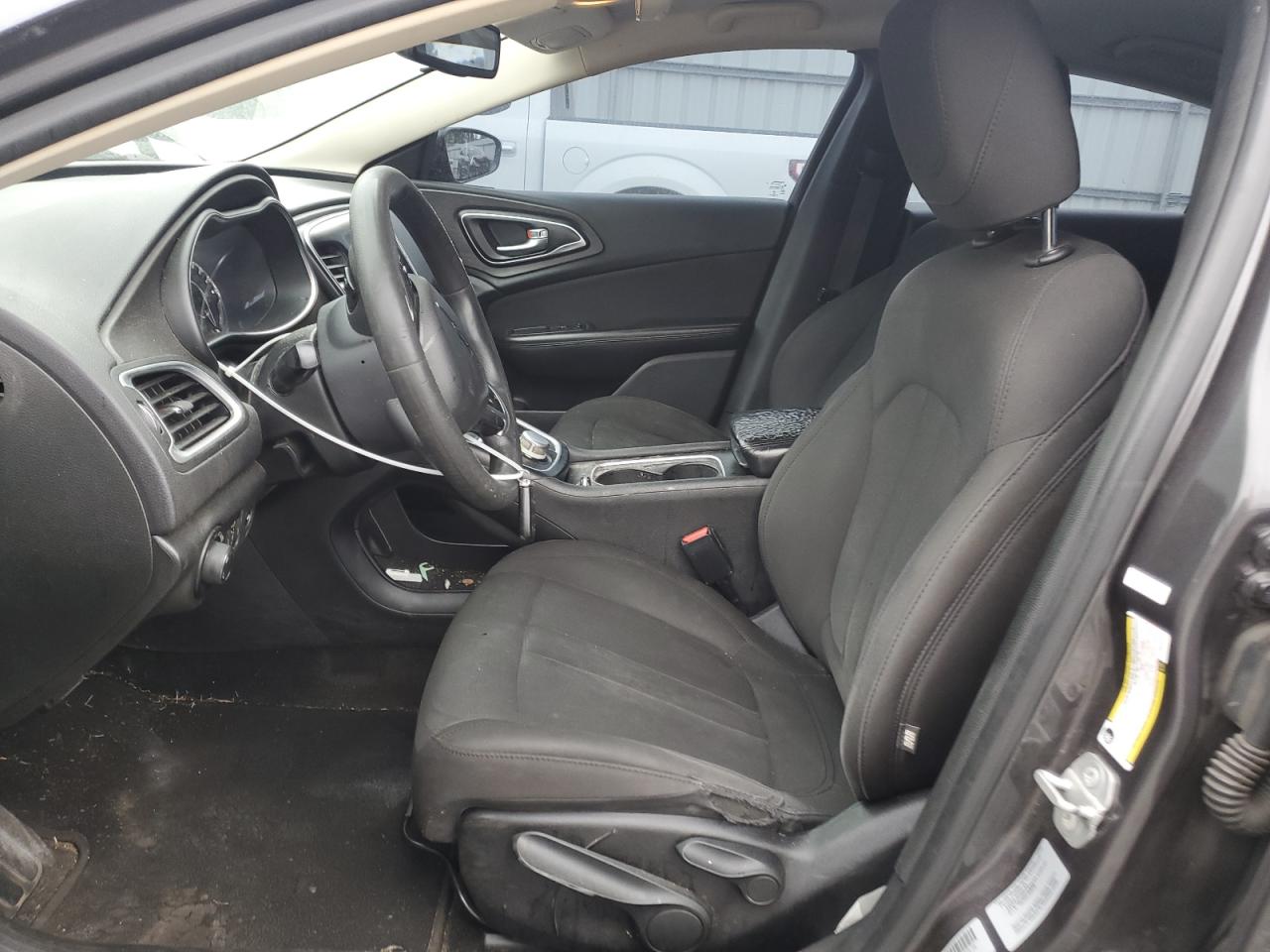 2016 Chrysler 200 - Image 7