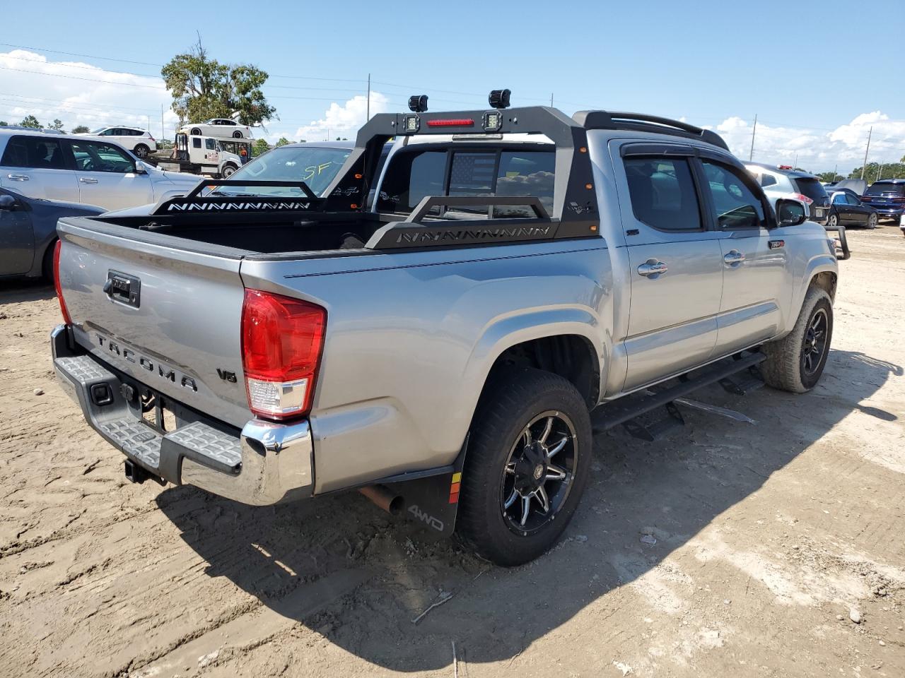 2016 Toyota Tacoma - Image 3