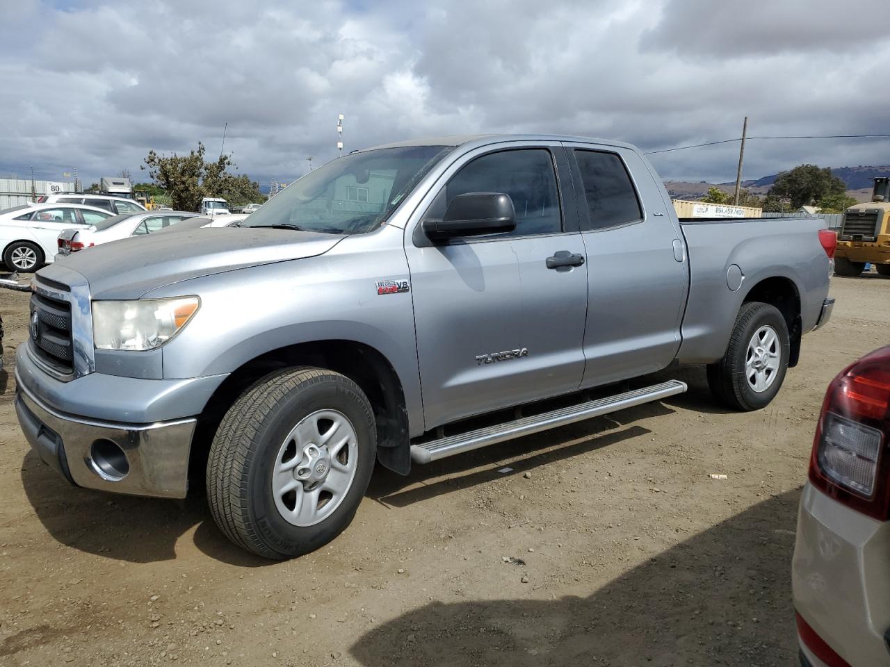 2013 TOYOTA TUNDRA