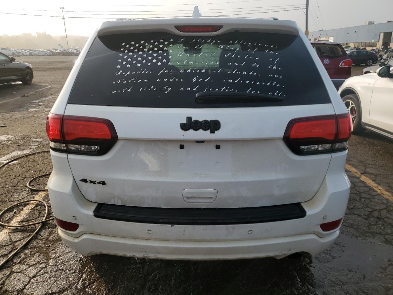 1C4RJFAG6JC103667 2018 Jeep Grand Cherokee Laredo