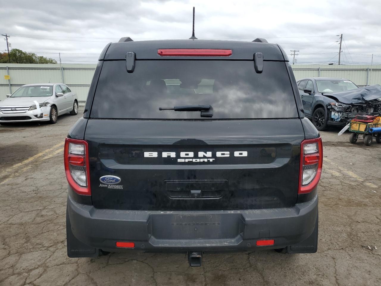 2022 Ford Bronco - Image 6