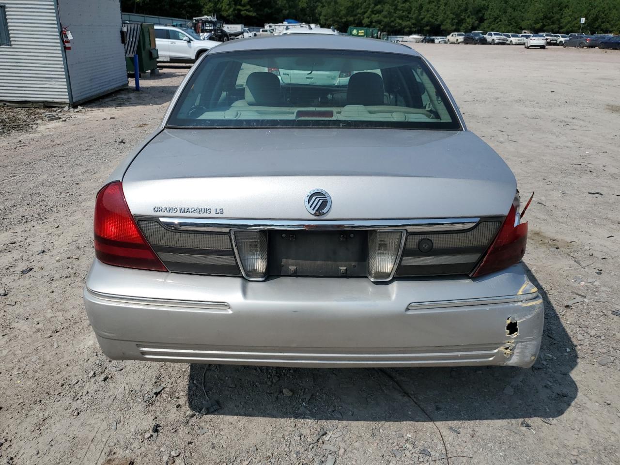 2010 Mercury Grand Marquis Ls VIN: 2MEBM7FV1AX620480 Lot: 70373684